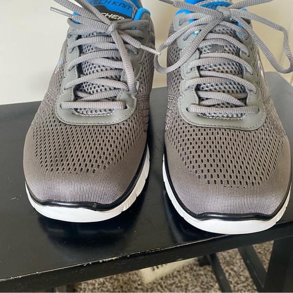 Skechers Mens Flex Sole Memory Foam Size 12 Gel Infused Running Sneaker *STAIN - Picture 6 of 11